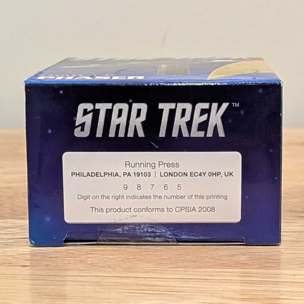 NWT Star Trek Mini Light Up Phaser and History Book from Running Press - Picture 5 of 6